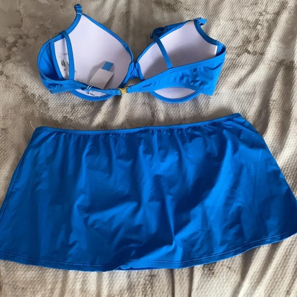 Bleu Rod Beattie Solid Twist D Cup Bikini Swim Top - Picture 8 of 13